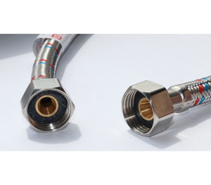 Подв вода перех. 3/8г-3/8г 0,8м Флекси